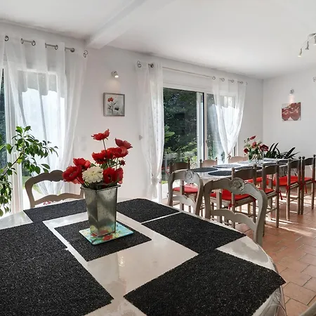 Prestig House * Danestal